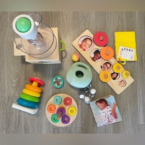 Lovevery Babbler Play Kit (13-15 Months)